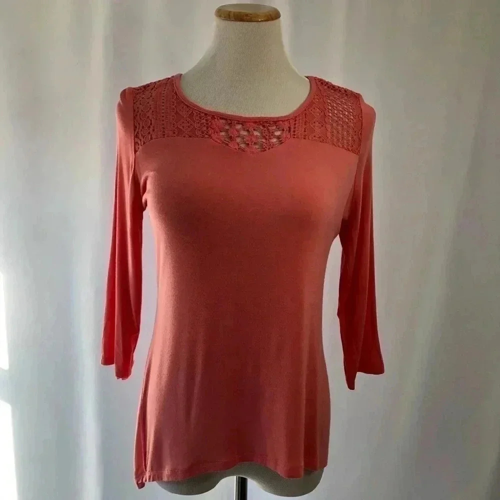 Pink Rose Lace Yoke Top Womens Size M Coral 3/4 Sleeve Cutout Back PS417991